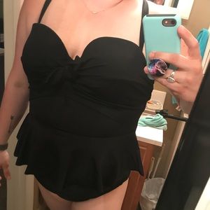 Torrid tankini bathing suit top w/bra size 2